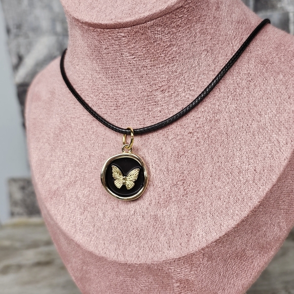 Simple Cottagecore Butterfly Cord Necklace - Picture 5 of 6